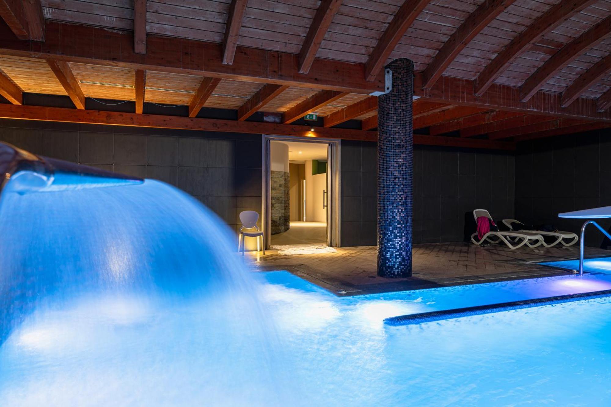 Mercure Olbia Exterior photo